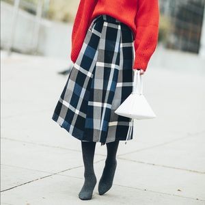 Elegant Check Midi Skirt with attached belt